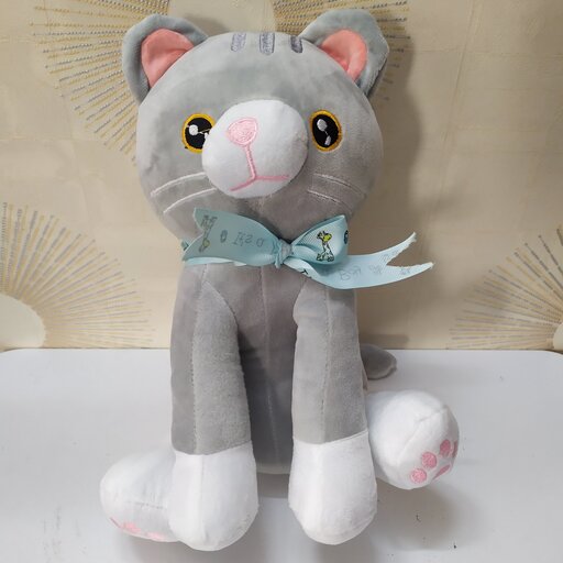 اسباب بازی عروسک گربه پولیشی یک وسیله سرگرم کننده برای کودک دلبند شما 