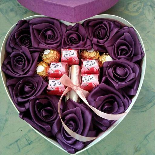 باکس گل روبان و شکلات بنفش