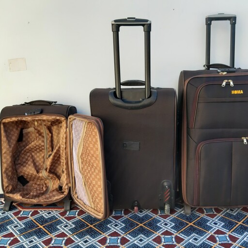 چمدان مسافرتی ایرانی   در دوسایز  کوچک و بزرگ  ارسال رایگان به سراسر ایران 