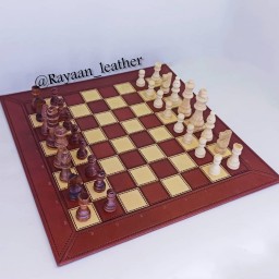 شطرنج تمام چرم طبیعی دست دوز با مهره های چوبی با ارسال رایگان