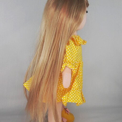 عروسک روسی  دختر تم زرد با موهای روشن 