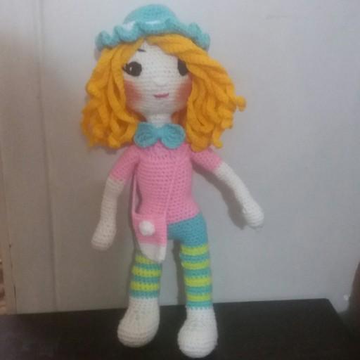 عروسک بافتنی دختر با کلاه