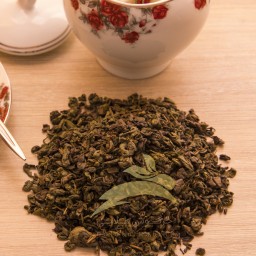 چای سبز ساچمه ای  اولانگ با قابلیت دوبار طبخ 