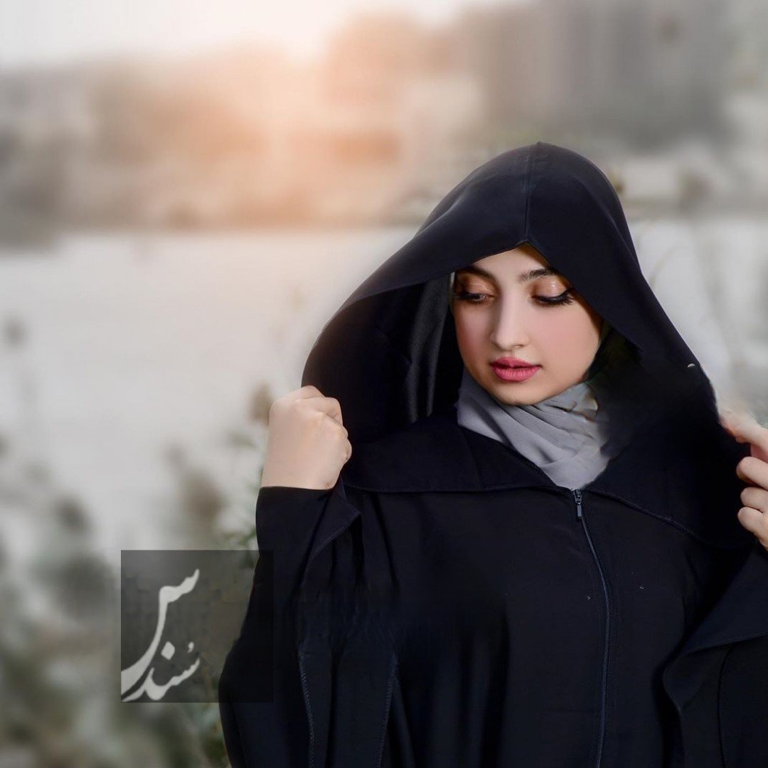 چادر عبا شنلی کلاهدار مدل بارانا ابریشم لاکچری