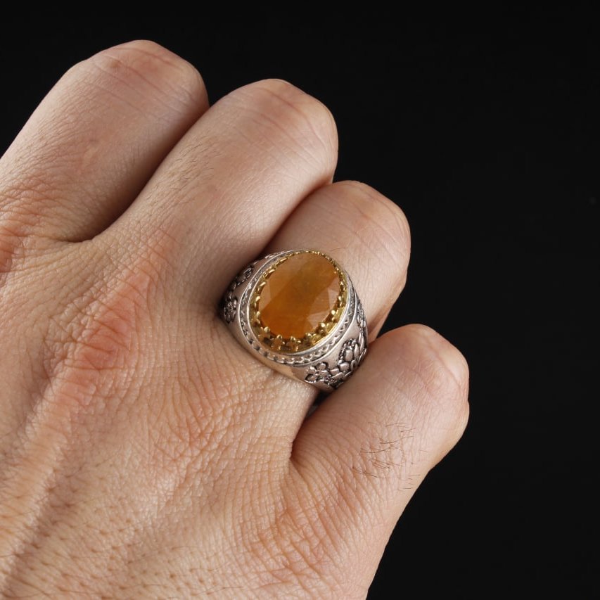 انگشتر نقره مردانه یاقوت زرد رکاب تاج برنجی اصل ( انگشتر یاقوت )