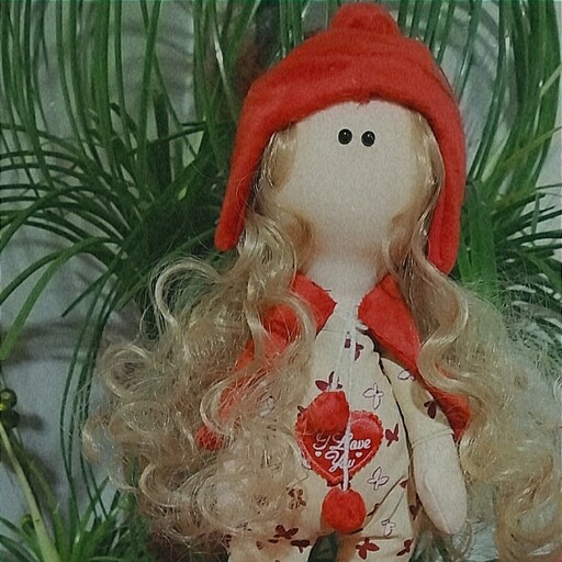 عروسک روسی مدل پروانه و تم قرمز 30 سانتی 