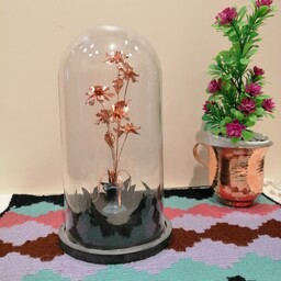 گلدان شیشه ای و گل مسی داخلی