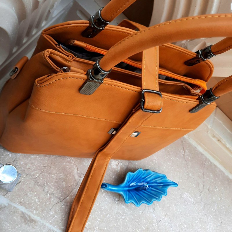 کیف دوشی زنانه در طرح زیبا