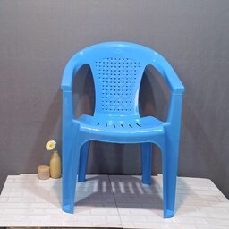 صندلی دسته دار حصیری با 2 رنگبندی ساخته شده از مواد نو شرکت ناصرپلاستیک کد854