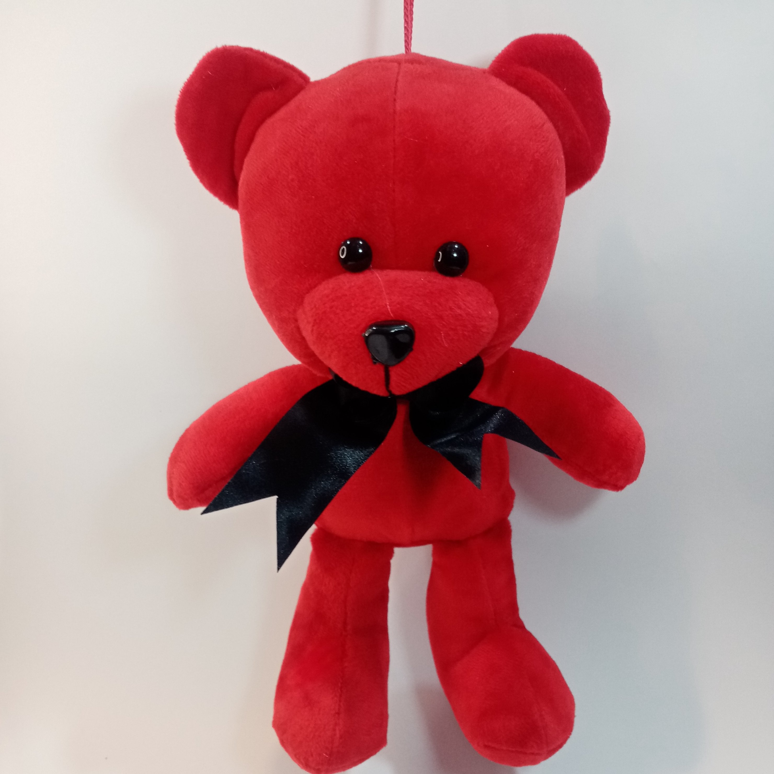 عروسک خرس قرمز