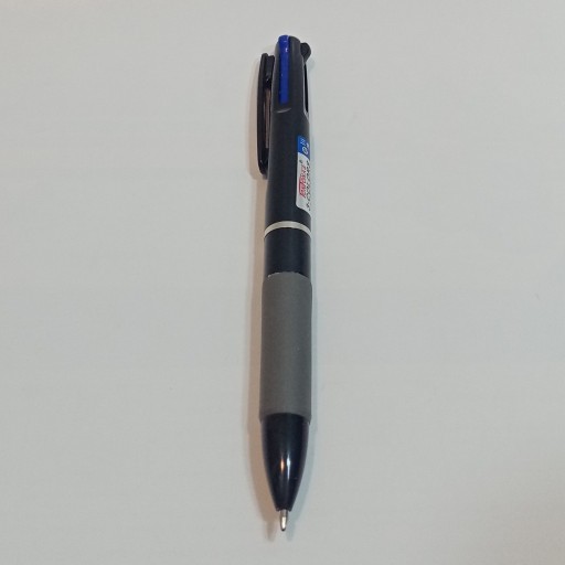 خودکار رنگی 3 رنگ در یک خودکار فشاری طرح  کلاسیک درجه یک
