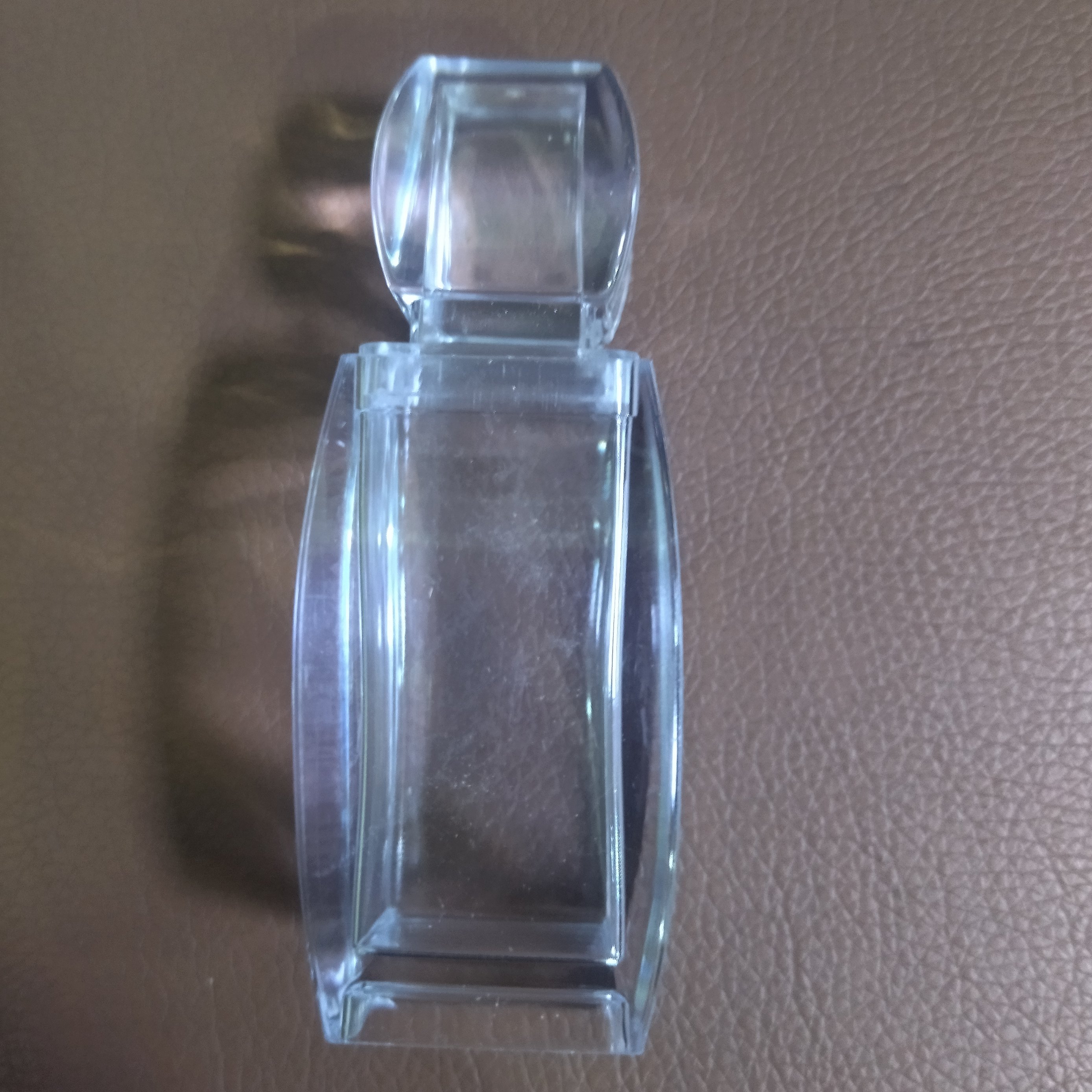 اذین نیم مثقال یا 2.3گرم زعفران و...