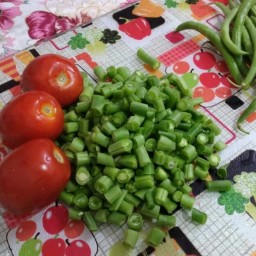 لوبیا سبز تازه و خرد شده (پس کرایه)