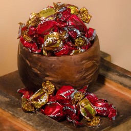 پشمک شکلاتی حاج عبداله شیری و کاکائویی (نیم کیلویی)