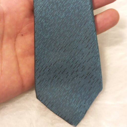 کراوات ترک رنگ خاص کله غازی هرکسی این کراوات رو بخره معلومه آدمه خاصی هست رنگ خاص هست فقط کسانی بخرن که آدمهای خاص هستن