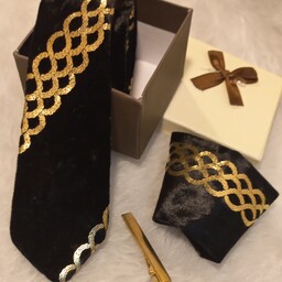 پک کراوات شامل دستمال جیب و کراوات و دستمال و جعبه کادویی