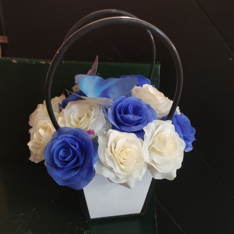 باکس گل مصنوعی با کیفیت فوق و رنگ بندی مختلف و در سایزهای متفاوت با مناسبترین قی