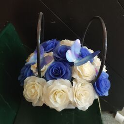 باکس گل مصنوعی با کیفیت فوق و رنگ بندی مختلف و در سایزهای متفاوت با مناسبترین قی