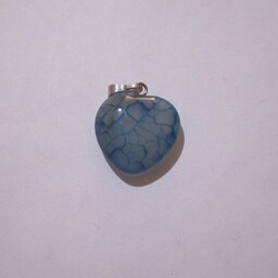 گردنبند عقیق دراگون آویز عقیق اصل و معدنی با تراش قلبی با سنگ آبی رنگ