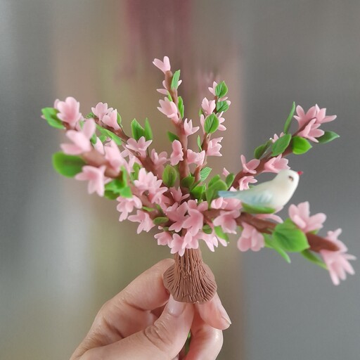 ماکت درخت شکوفه صورتی ( همراه با یک پرنده خوشگل روی درخت ) 