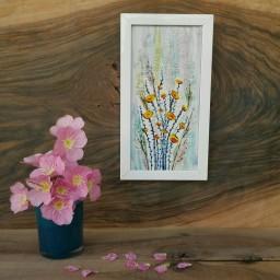 تابلو تلفیقی کاشی و شیشه ی دستساز گل‌های صحرا(زرد) با قاب سفید از مجموعه بهاری زندگی کن محصولات هنری آمینا