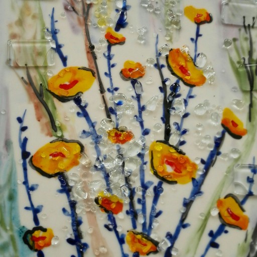 تابلو تلفیقی کاشی و شیشه ی دستساز گل‌های صحرا(زرد) با قاب مشکی از مجموعه بهاری زندگی کن محصولات هنری آمینا
