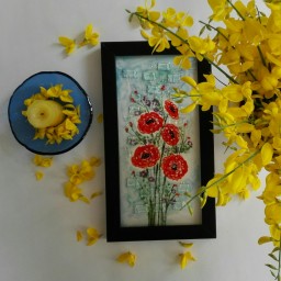 تابلو تلفیقی کاشی و شیشه ی دستساز گل‌ سرخ با قاب مشکی از مجموعه بهاری زندگی کن محصولات هنری آمینا