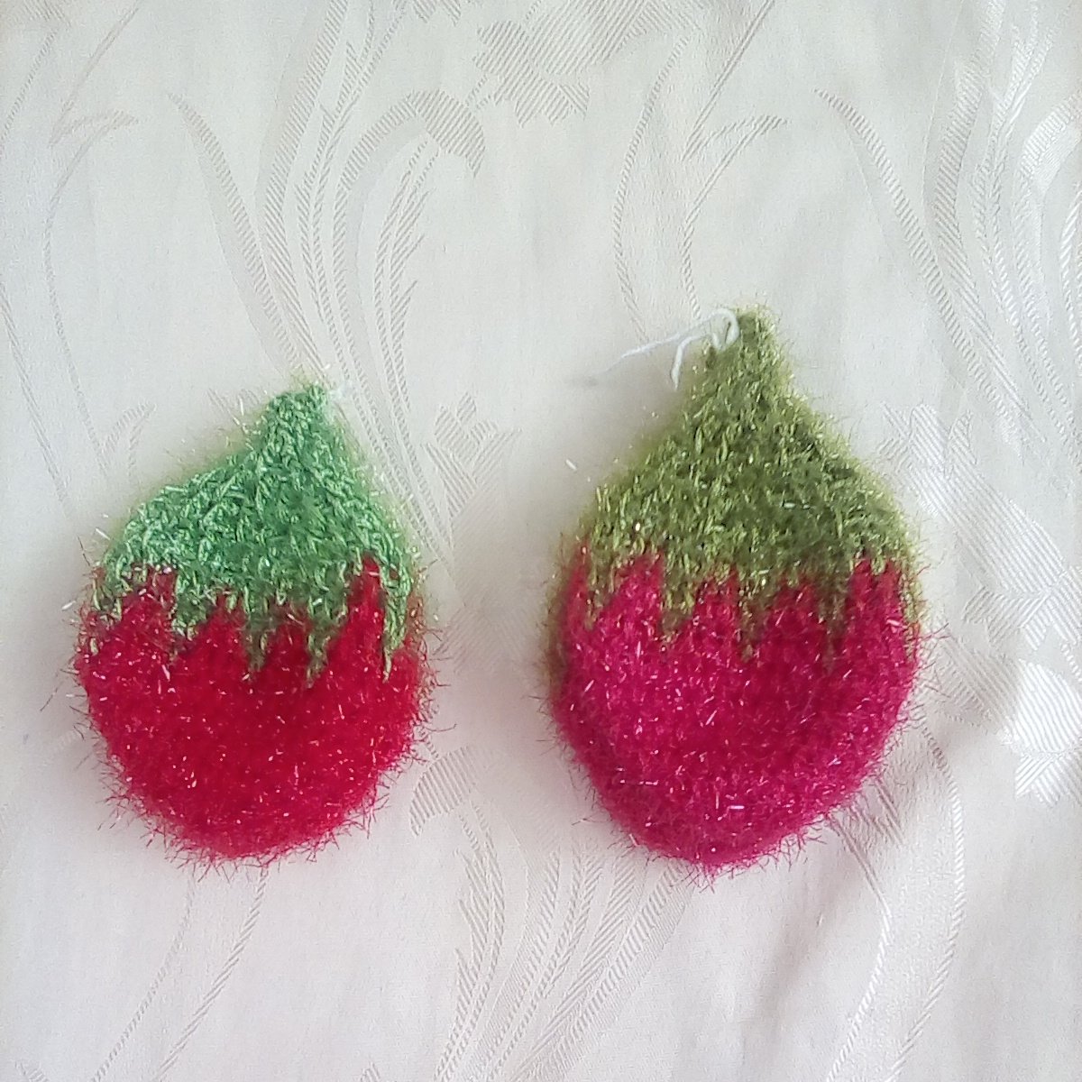 22 - ظرف شور توت فرنگی