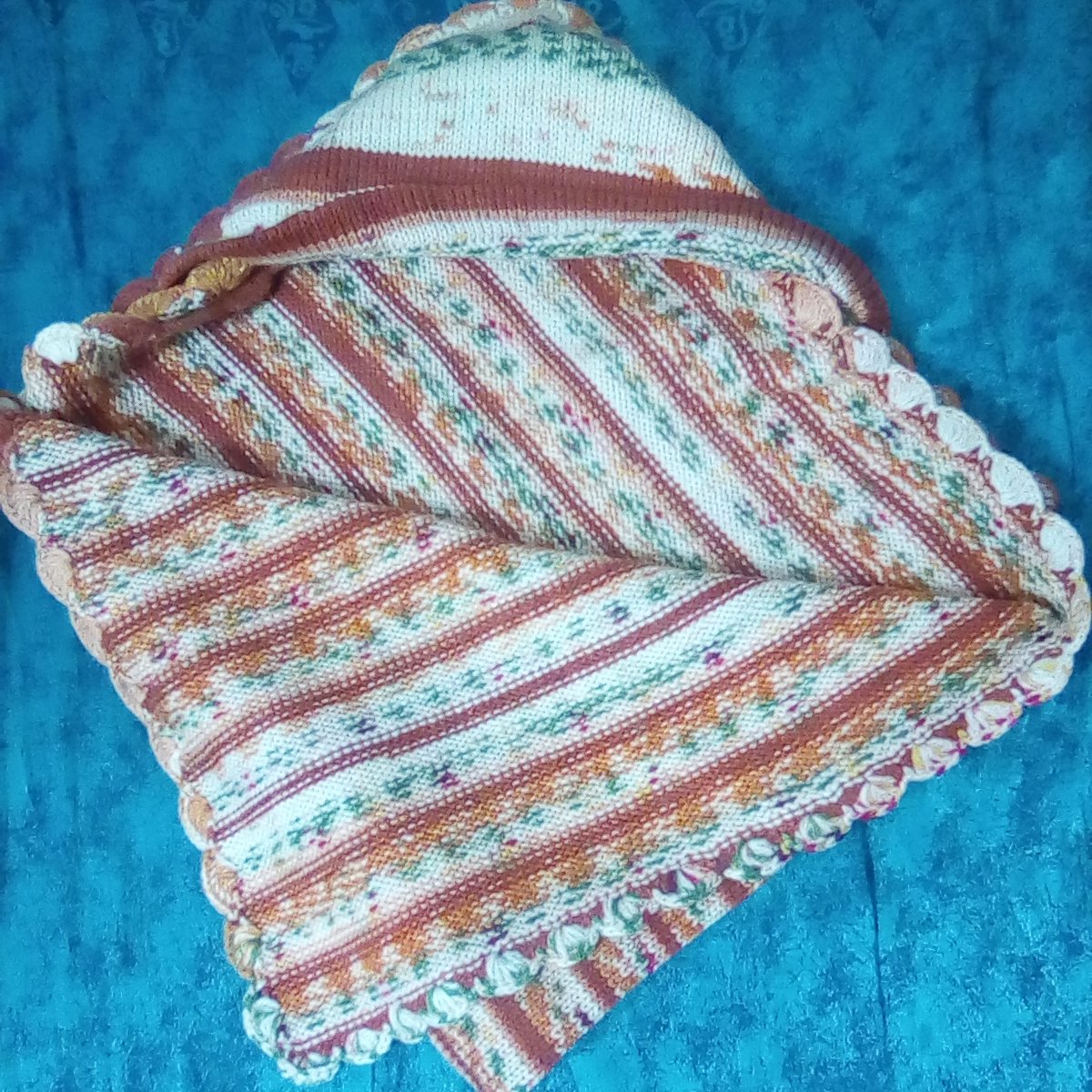 14 - پتوی نوزاد با کلاه بانخ اسپرت