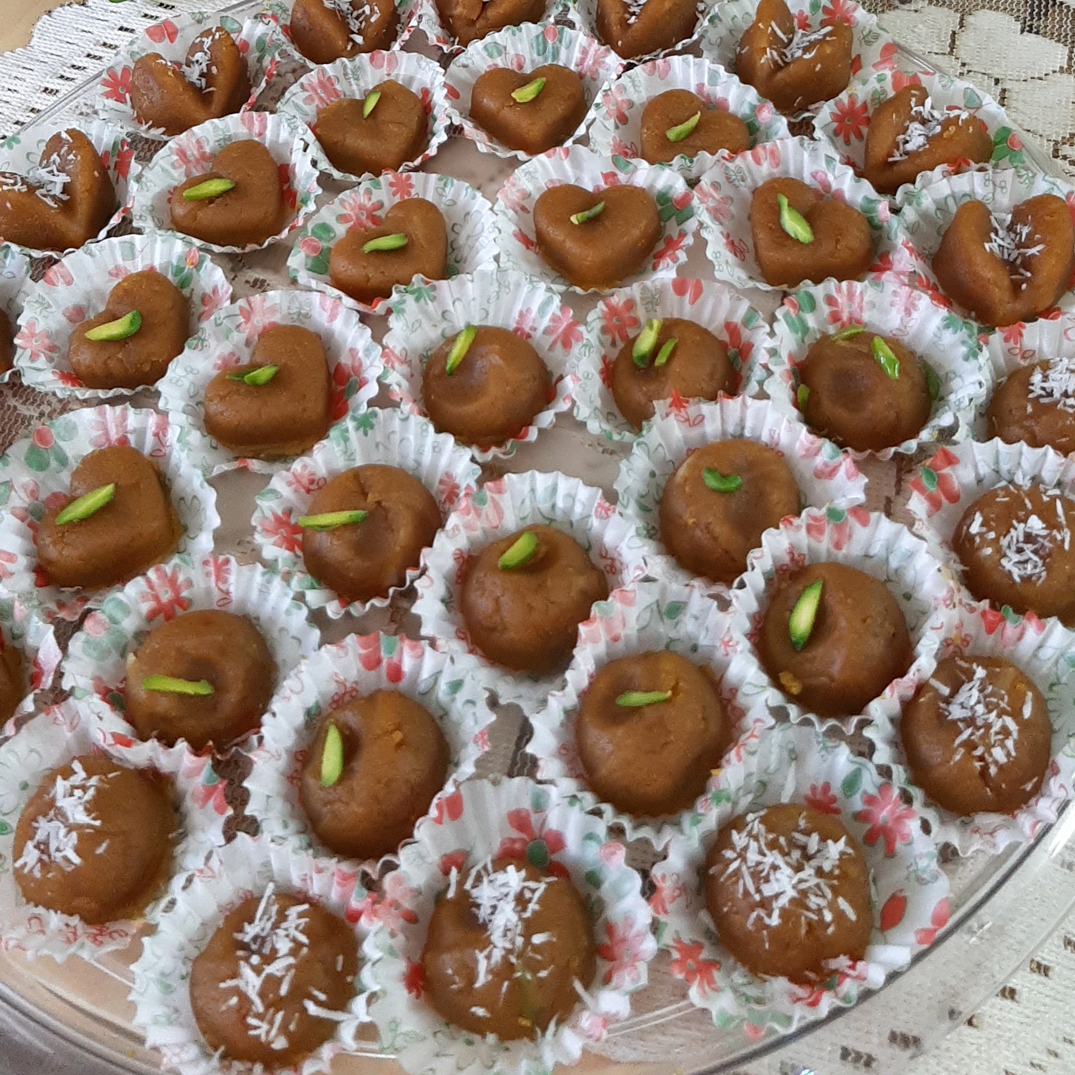 حلوا با شکر وآرد 