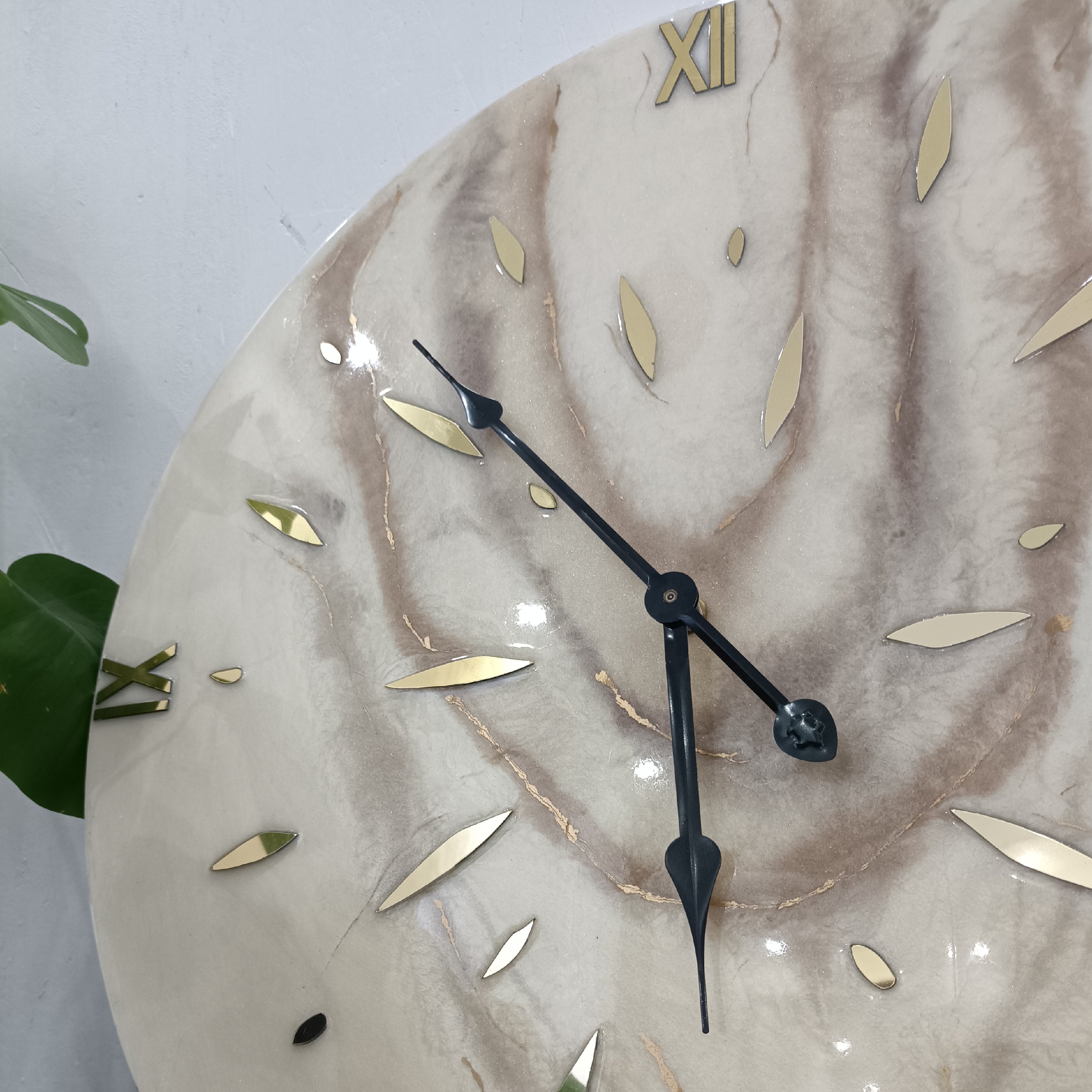 ساعت دیواری رزینی طرح طلوع خورشید سایز 50 سانت