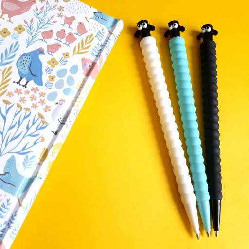 مداد نوکی بره ناقلا در سه رنگ سفید و آبی و مشکی با نوک 0.5
