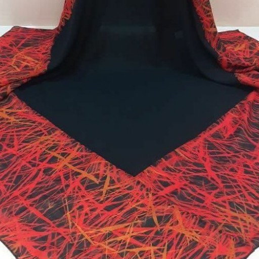 روسری دور حریر سفارشی برند تبسم مجلسی درجه یک رنگ وسط مشکی دورتادور قرمزمشکی عرض120 قواره دار مزون دوز همراه با هدیه