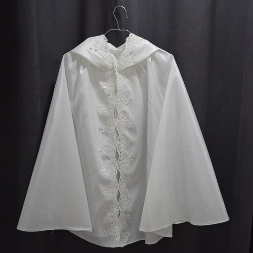 شنل لباس عروس مدل ساتن براق درجه یک و شیک با دور دانتل کاری شده مناسب عقدو عروسی