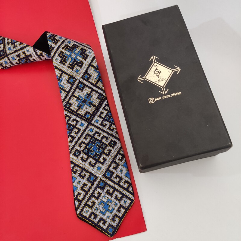 کراوات سوزن دوزی  بلوچ  کاملا دست دوزطرح تارا شماره 4