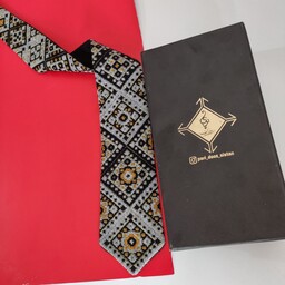 کراوات  سوزن دوزی بلوچ  کاملادست دوزطرح ریزگل شماره 3