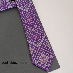 کراوات سوزن دوزی  بلوچ  کاملا دست دوزطرح تارا شماره 5