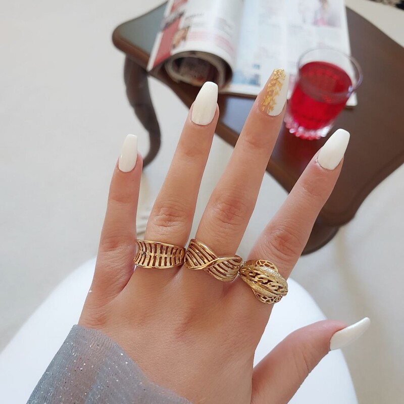 انگشتر زنانه طلاروس رنگ ثابت بسیار زیبا و مشابه طلا سایز بندی6تا9  