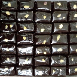 شکلات ریس اریس کاکائویی با روغن جامد 1 کیلویی ود