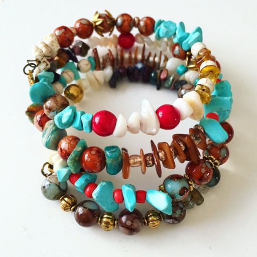 دستبند فنری بوهو استایل با سنگهای مختلف و کریستال در رنگهای شاد و متنوع تابستانه