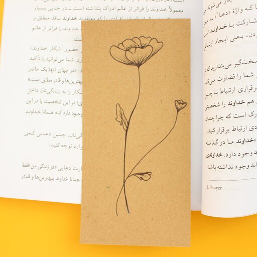 نشانگر کتاب مدل گل نقاشی شده با راپید روی مقوا کرافت برند بانوی مهر 