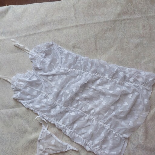 لباس خواب  از برند لولیتا فقط رنگ سفید  در 2 سایز لارج و ایکس لارج 36 الی 44 فنردار
