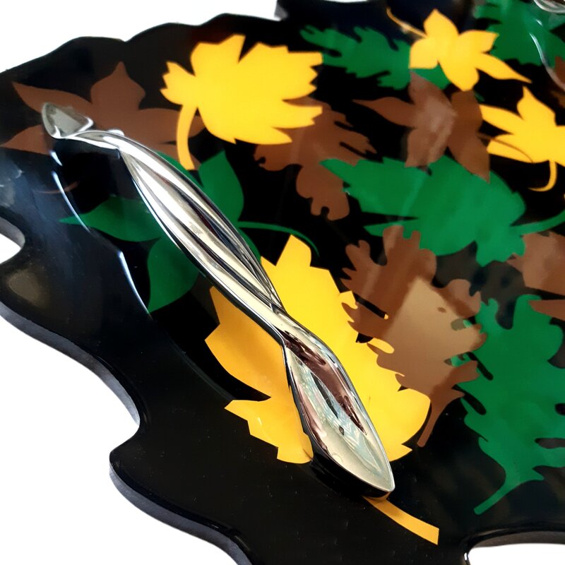 سینی پذیرایی رزینی مدل پاییز با رنگ مشکی
