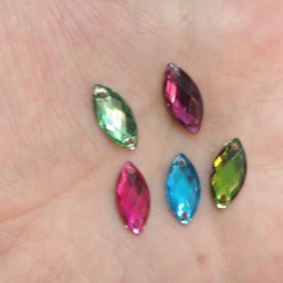 سنگ چشمی پلاستیکی بسته 200عددی