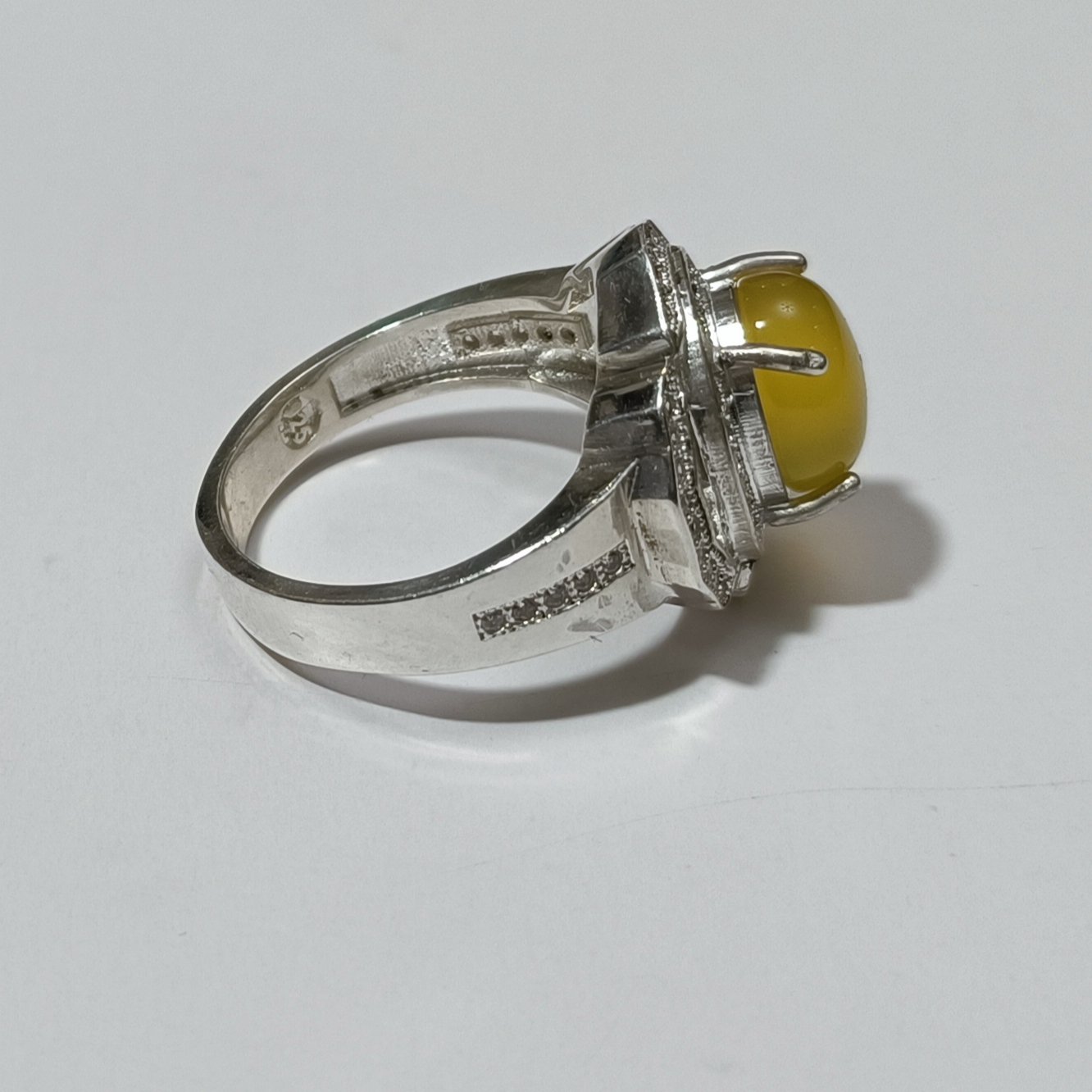 انگشتر نقره زنانه نگین عقیق زرد کد 348