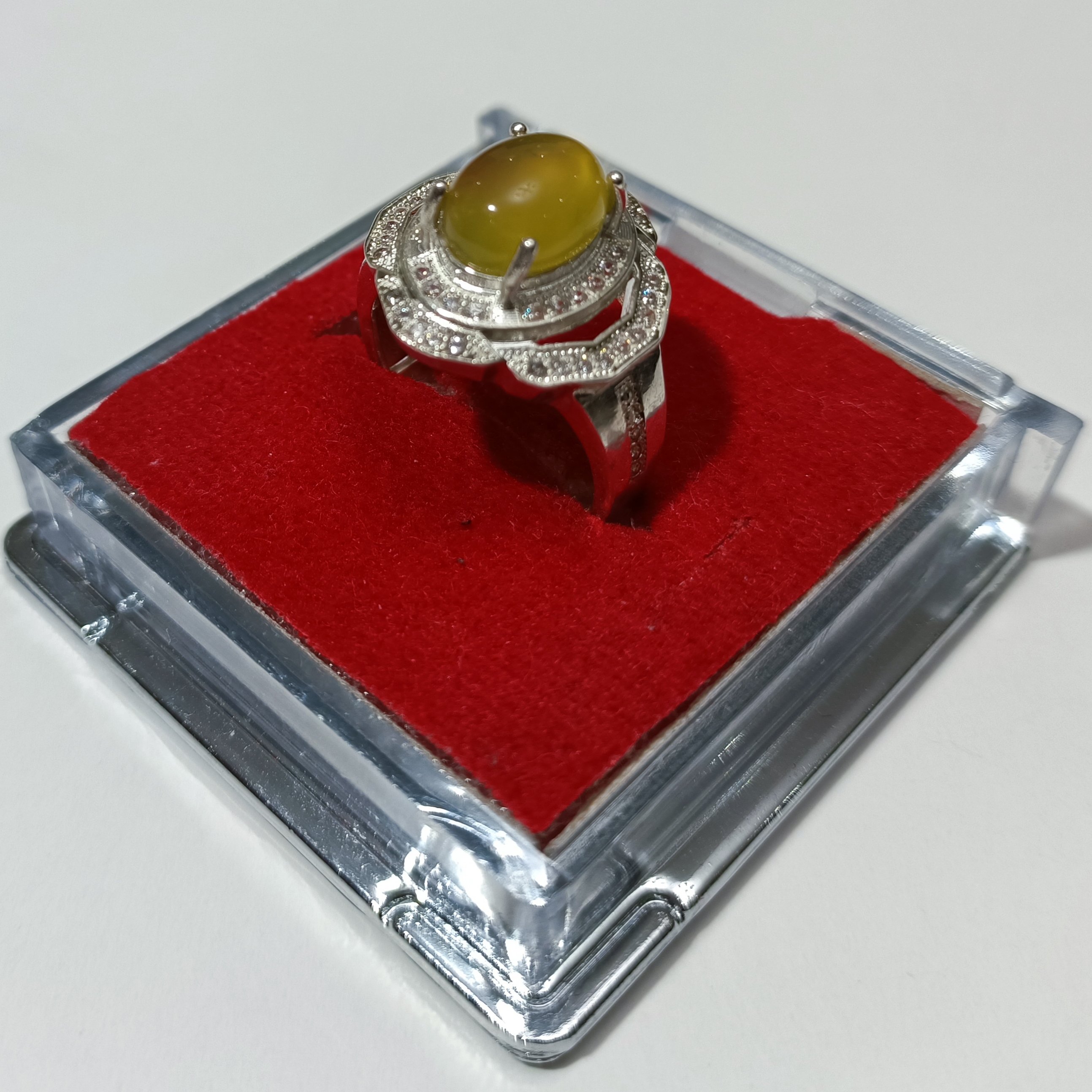 انگشتر نقره زنانه نگین عقیق زرد کد 348