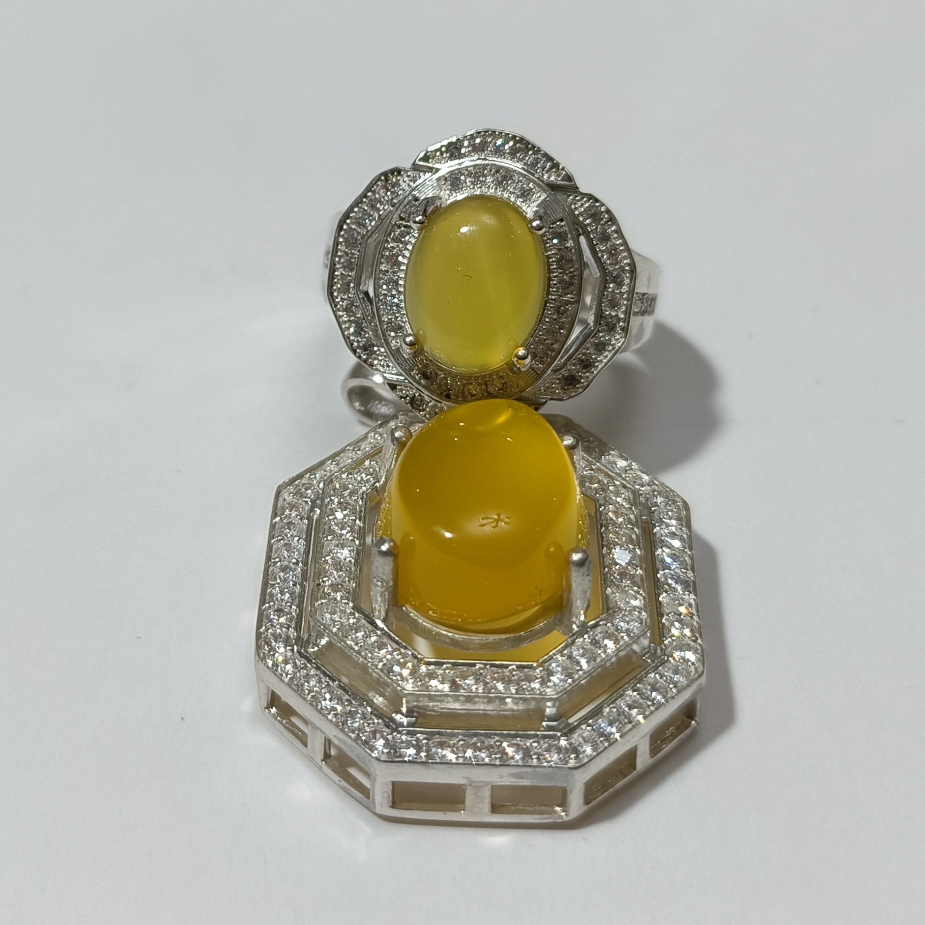 انگشتر نقره زنانه نگین عقیق زرد کد 348