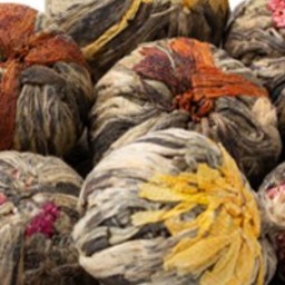 چای سفید بلومینگ توپی1 کیلویی آقای زعفران