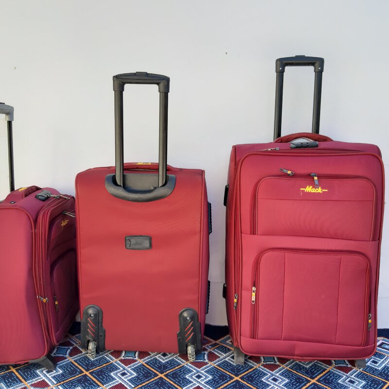چمدان مسافرتی بزرگ و متوسط و کوچک
