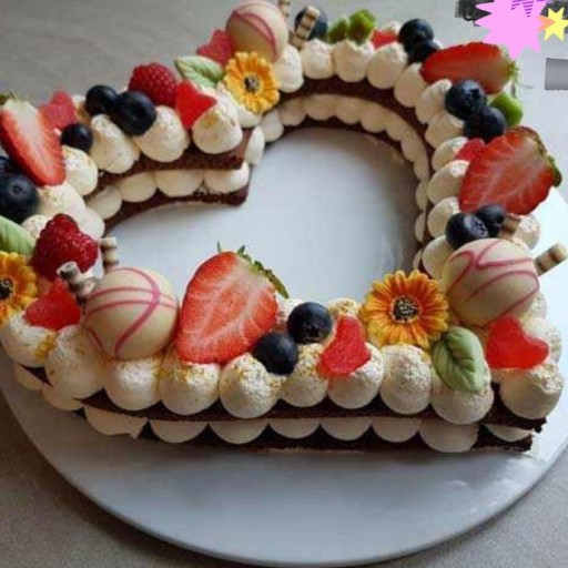 کیک قلب سابله کیک به وزن 1کیلو رنگ به سلیقه مشتری قابل تغییر هست.